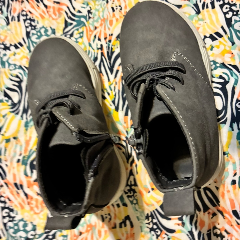 Nordstrom Dark Gray Sneakers toddler size 7